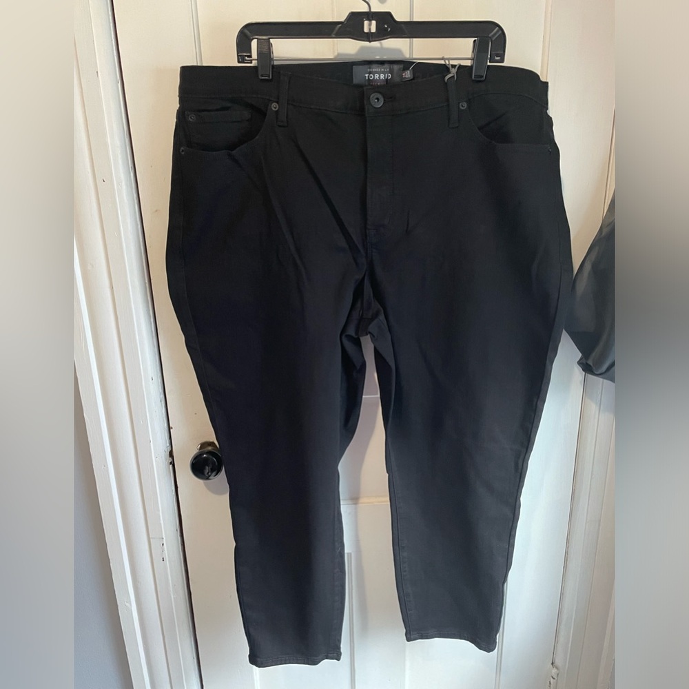 Torrid Black Skinny Crop Jeans